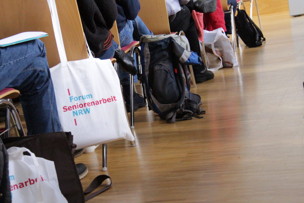 Tasche mit Logo der Frühjahrsakademie